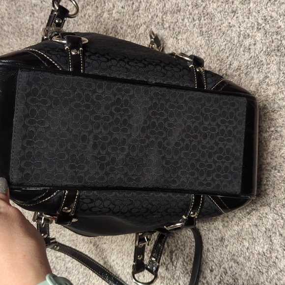 Coach H0878-F12346 Black Tote Purse - Picture 4 of 7